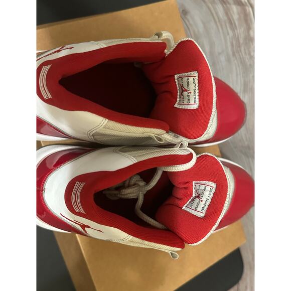 Men’s JORDAN 11 CHERRY 10.5 - Picture 10 of 11